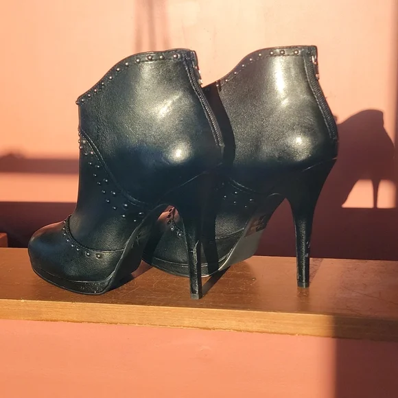 Charlotte Russe Black Bootie - Picture 7 of 7
